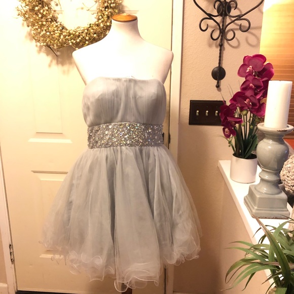 Fabuluxe Couture Beautiful Gray Tulle Party Dress